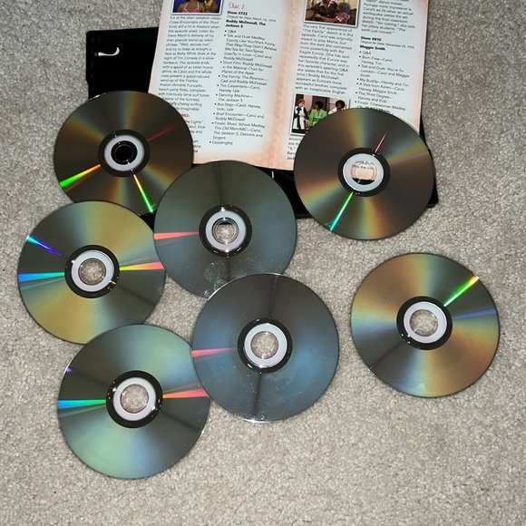 Carol Burnett Show DVD Set - Carol’s Favorites- 6 discs plus bonus 7th. -Used - Picture 4 of 15